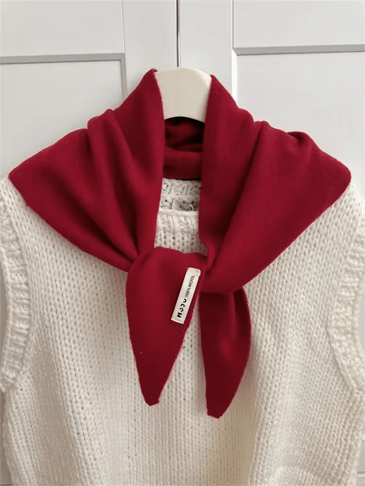 WolWeef Dreieckiger Strickschal – Weicher Wollmischschal für Wärme und Stil